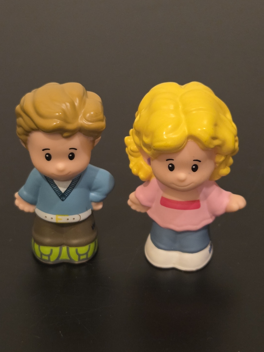 Little People Happy Sounds Home Mom & Dad Figures